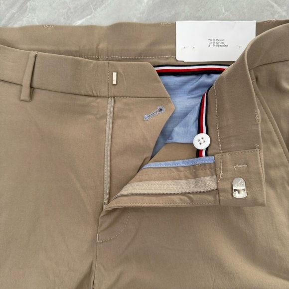 Men’s Tommy Hilfiger THFlex Tate Stretch Khaki Dress Pants Size 30W X 30L - Picture 4 of 16